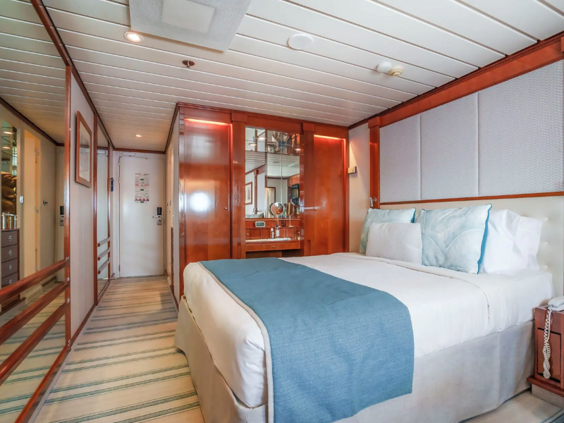 Porthole Stateroom (F)